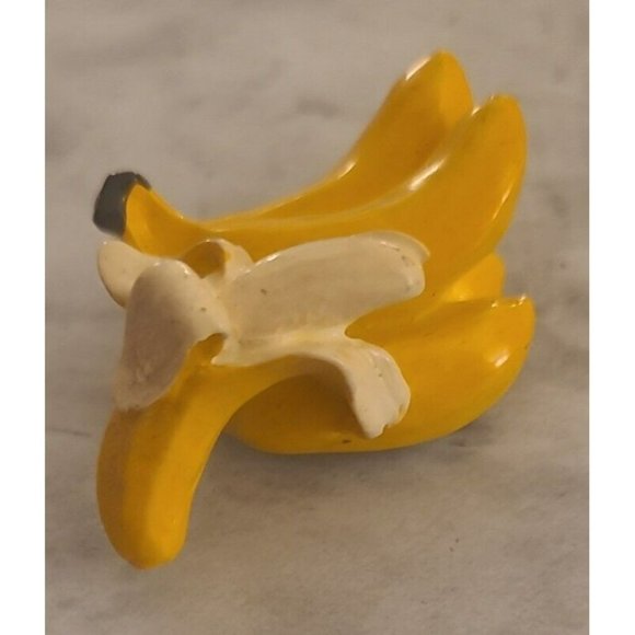 Peeled Banana In Bundle Of Bananas Vintage Refrigerator Magnet - SEE DESCRIPTION - Picture 3 of 7